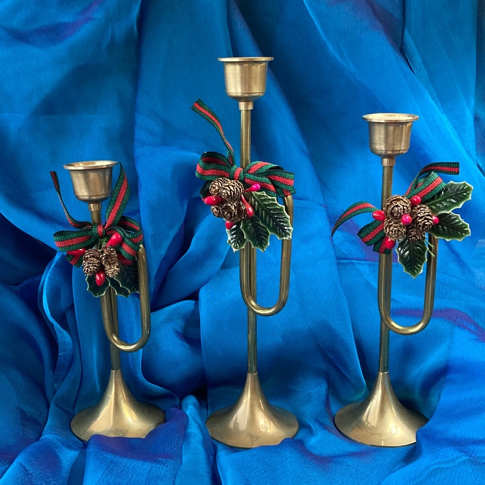 Vtg Brass Bugle Candle Holder Set w/ Pine and Holly